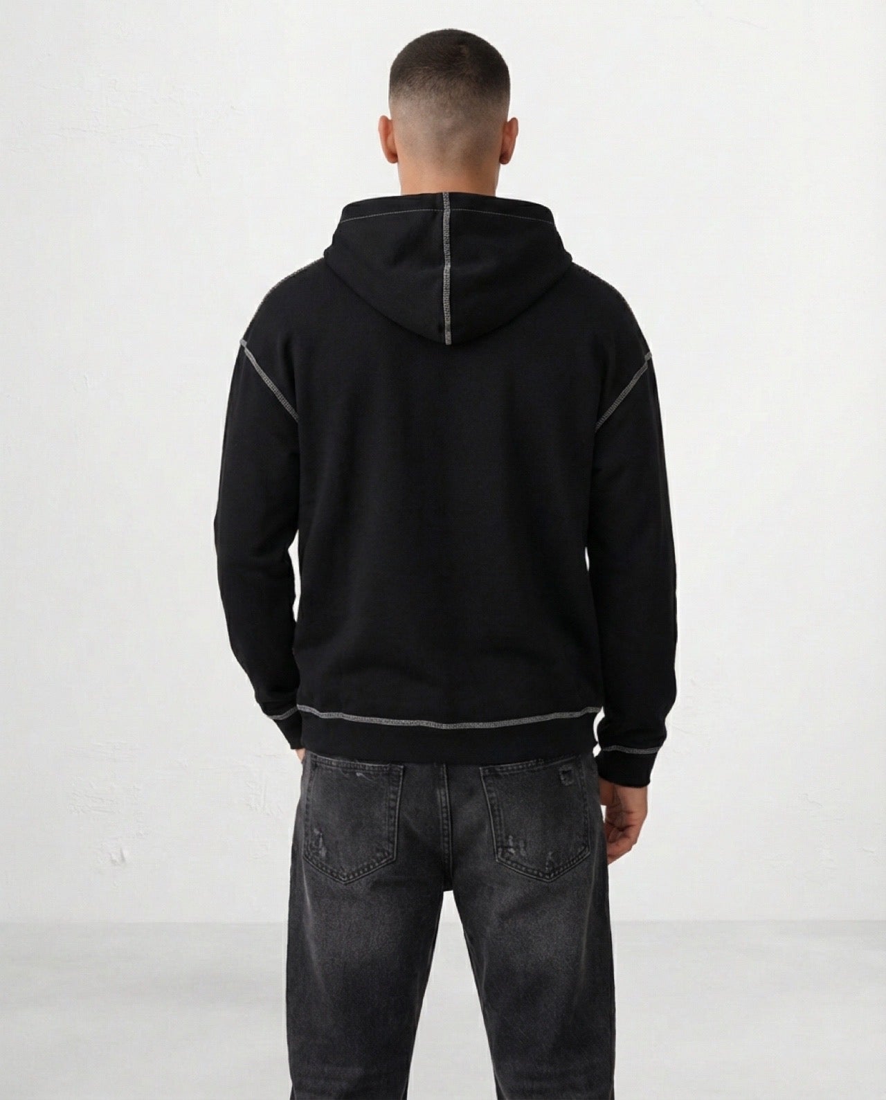 Sweatshirt - Overlock embroidery Black