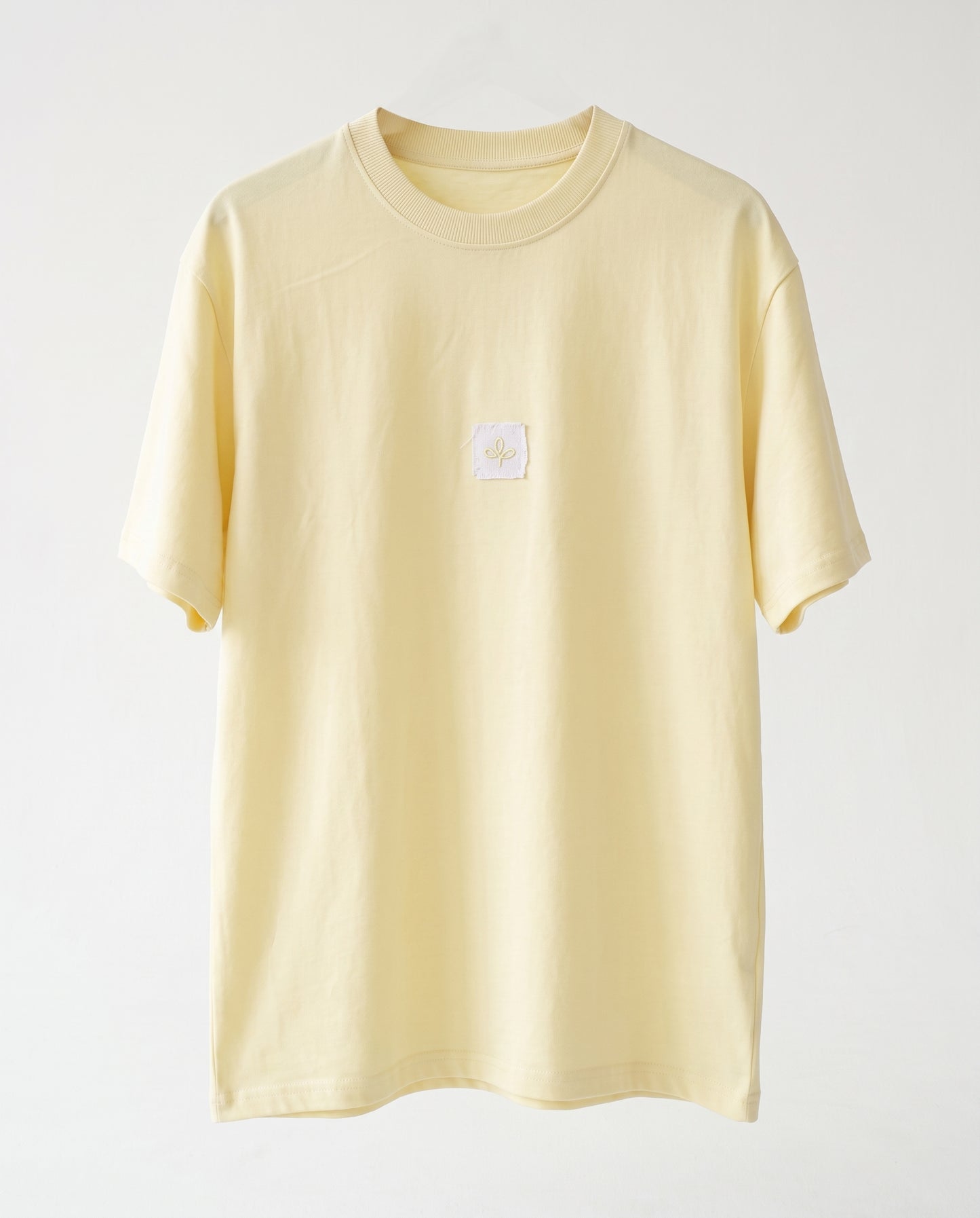 T-shirt- Oversize Patch Logo Yellow