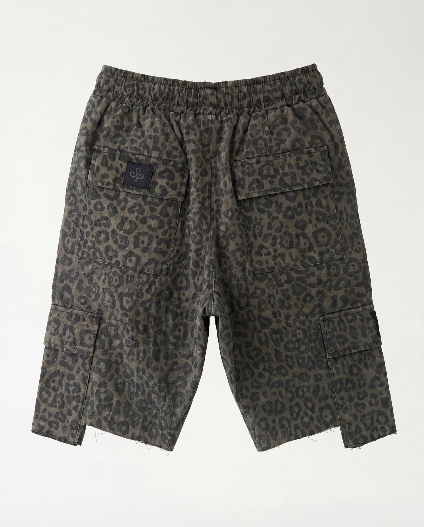 Short - Leopard Green