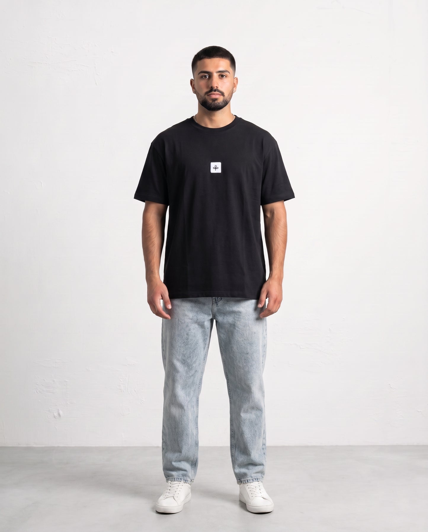 T-shirt- Oversize Patch Logo Black