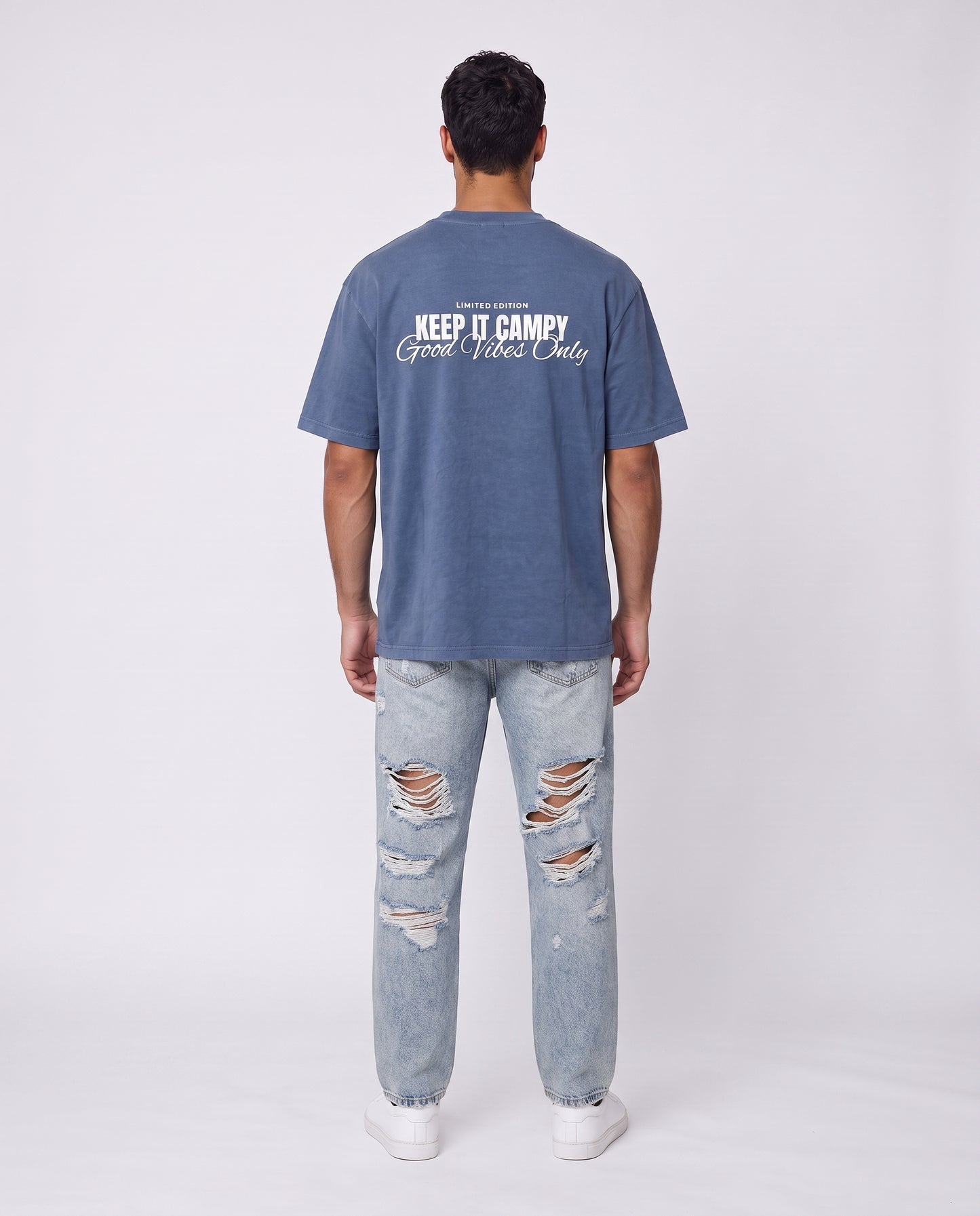 T-shirt - KEEP IT CAMPY