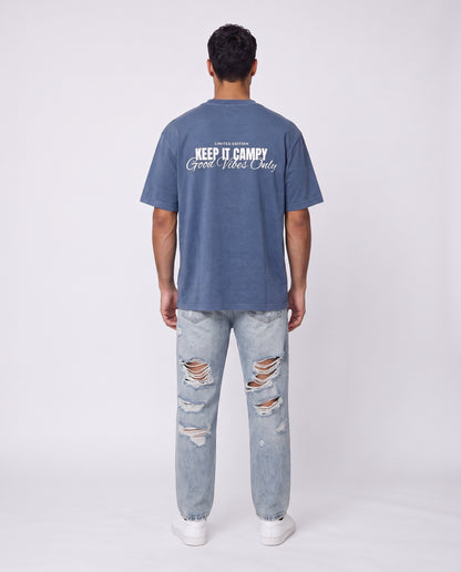 T-shirt - KEEP IT CAMPY