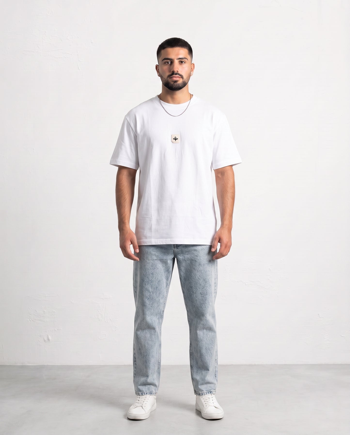 T-shirt- Oversize Patch Logo White