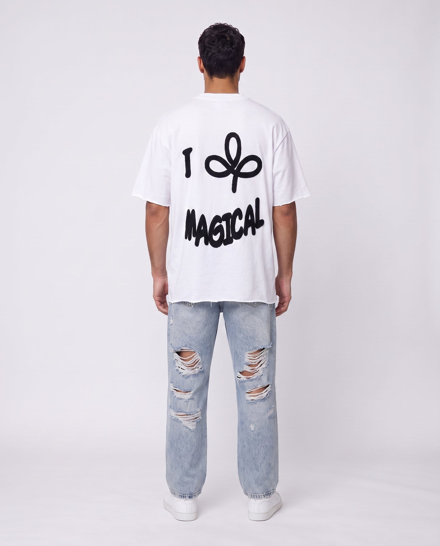 T-shirt -  Megical W&B