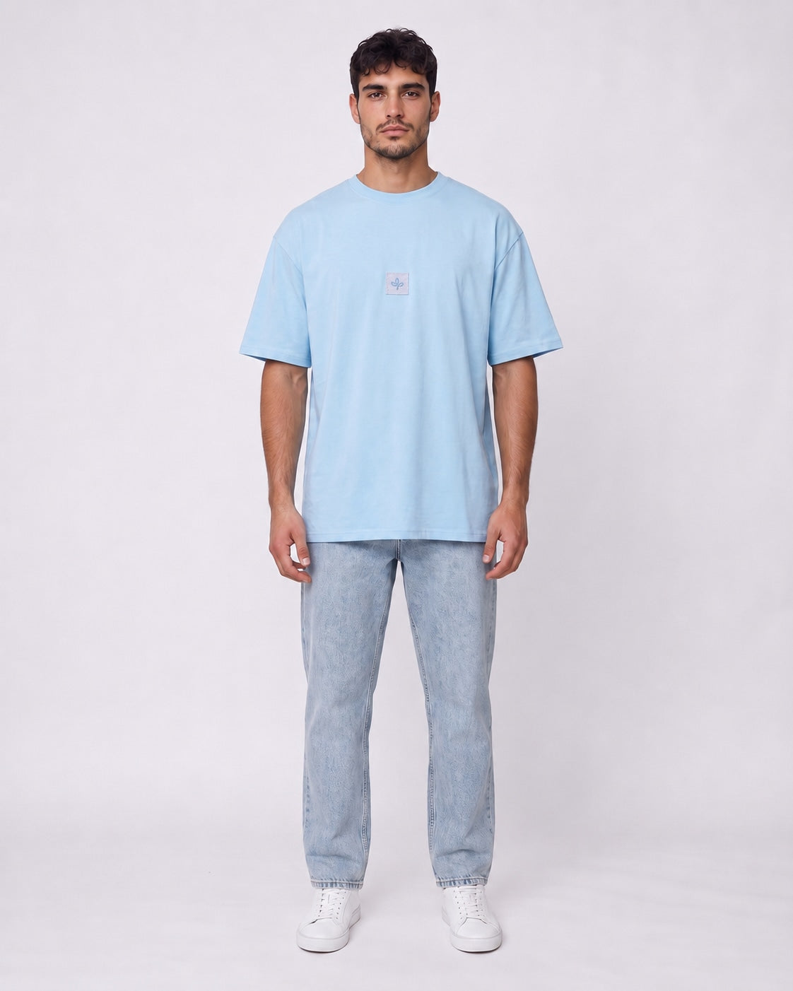 T-shirt- Oversize Patch Logo Light Blue