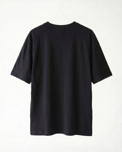T-shirt collar Black