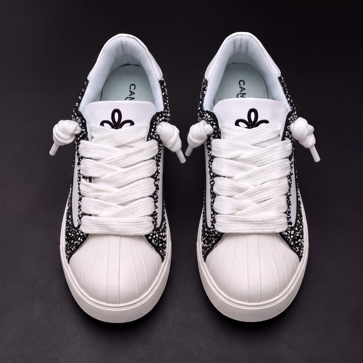 Shoes Style 006 Rivets B&W