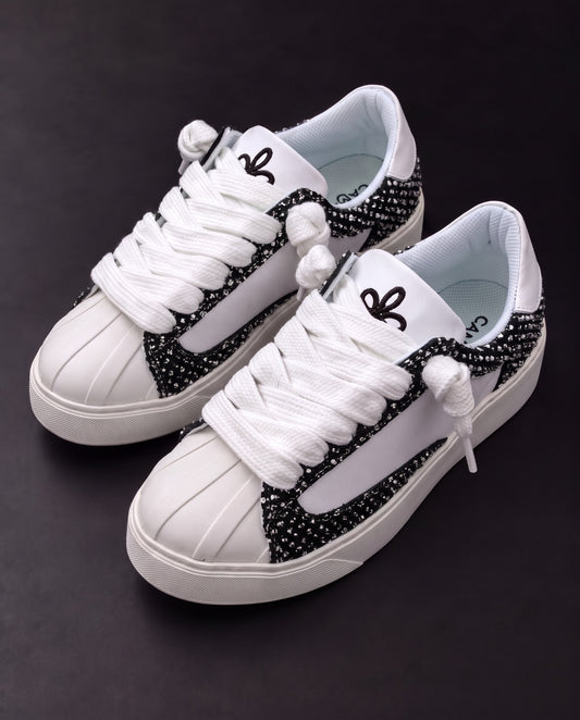 Shoes Style 006 Rivets B&W