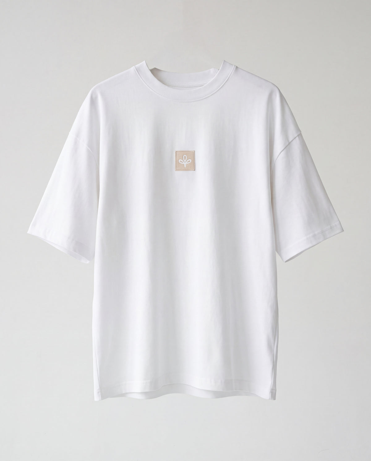 T-shirt- Oversize Wash Patch White