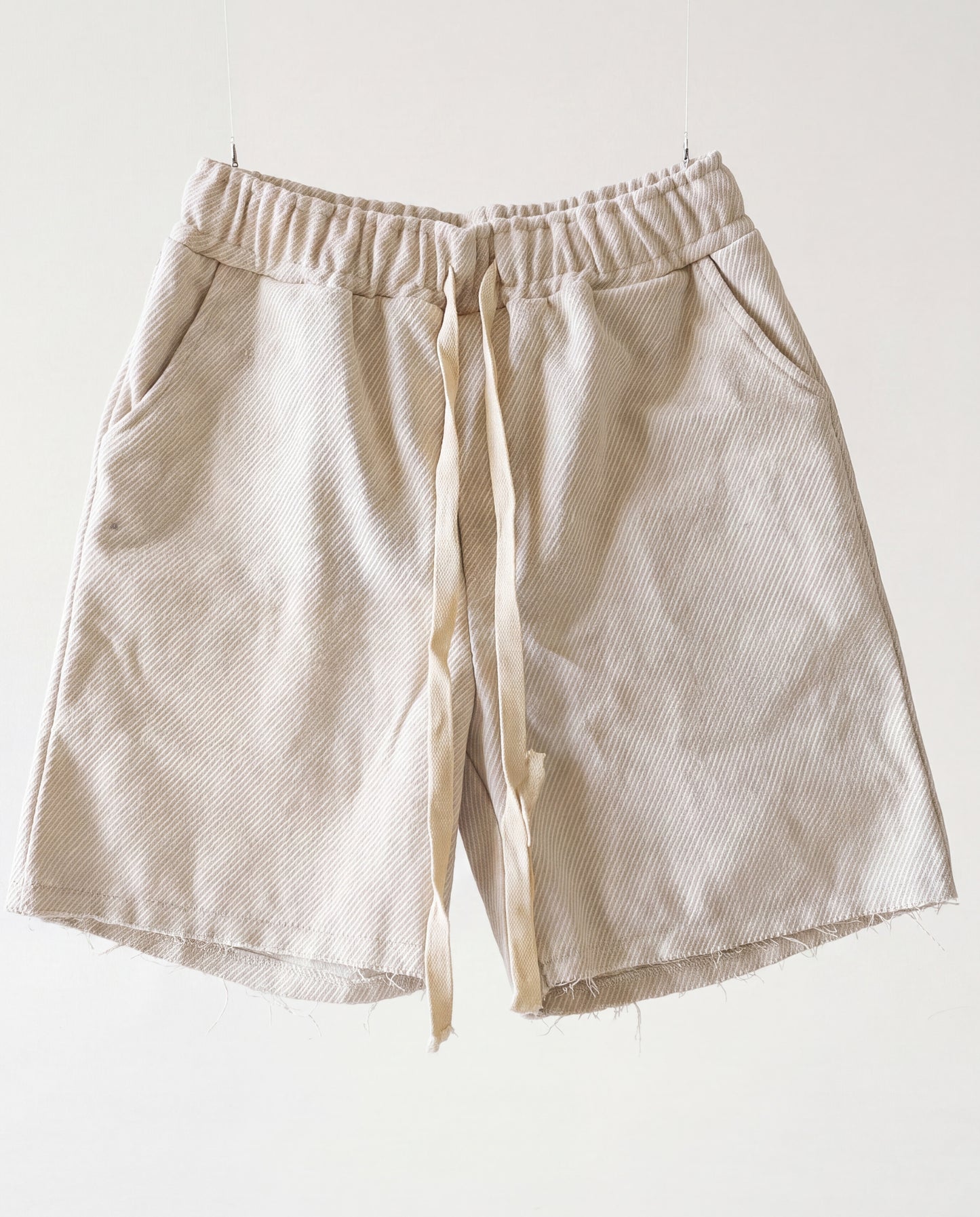 Short - Lines White and beige